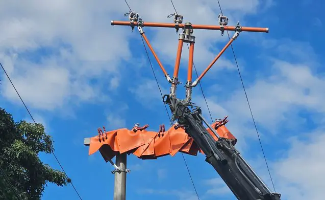 Cruzeta Auxiliar — MAXX Elétrica Solar, Teresina-PI