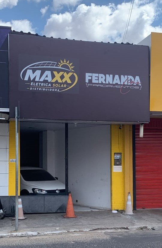 Fachada da loja MAXX Elétrica Solar